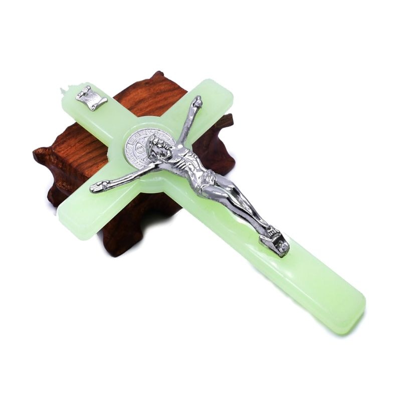 Christ Jesus Cross Luminous Glow in the Dark Pendant Crucifix Ornaments Charms X6HC